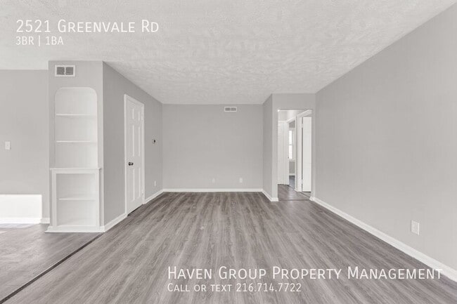 Building Photo - 2521 Greenvale Rd