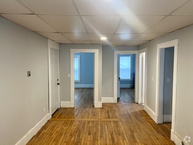 Building Photo - 413 Hammond St