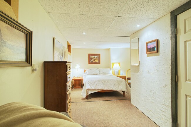 Building Photo - 37 Brayman Rd