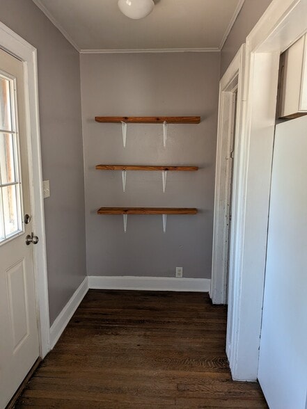 Building Photo - 1021 E 76th St