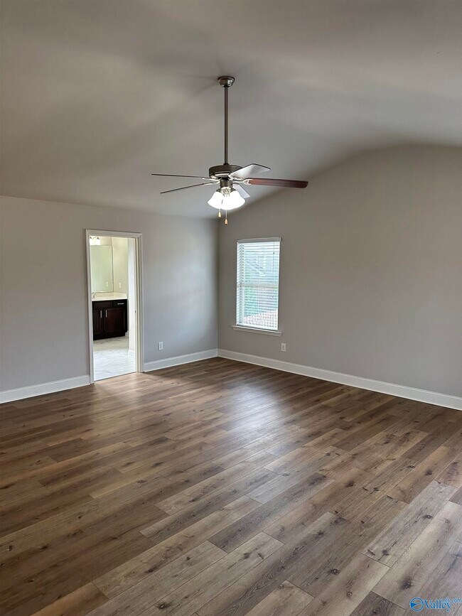 Building Photo - 517 Balsam Terrace Way