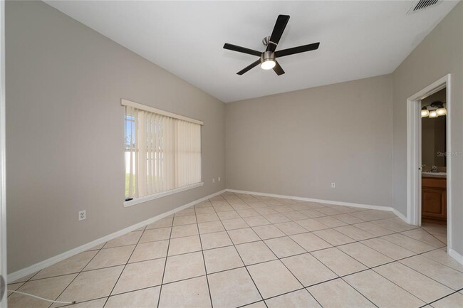 Building Photo - 607 Hacienda Cir