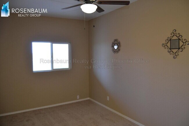 Building Photo - 931 W Martin Rd
