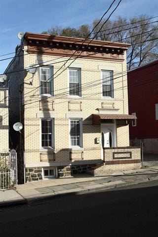 Building Photo - 1320 44th St