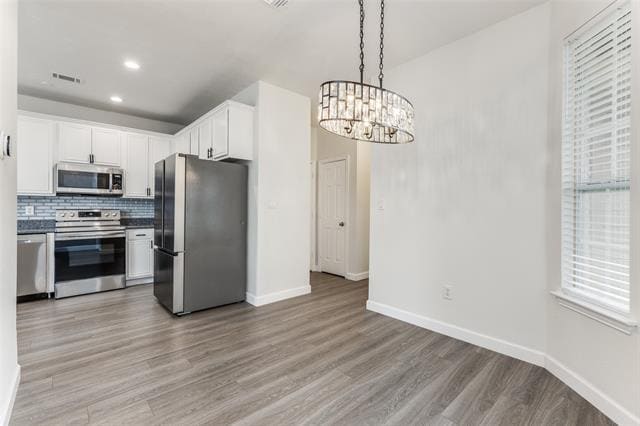 Building Photo - 913 Englewood Ln