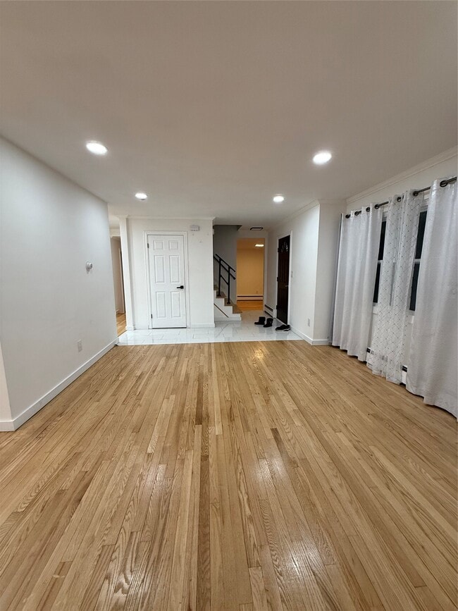 Building Photo - 517 Tulane St