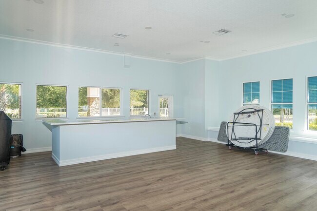 Building Photo - 494 Aventurine Ave