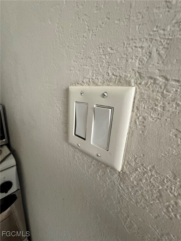 Building Photo - 2452 Stella St