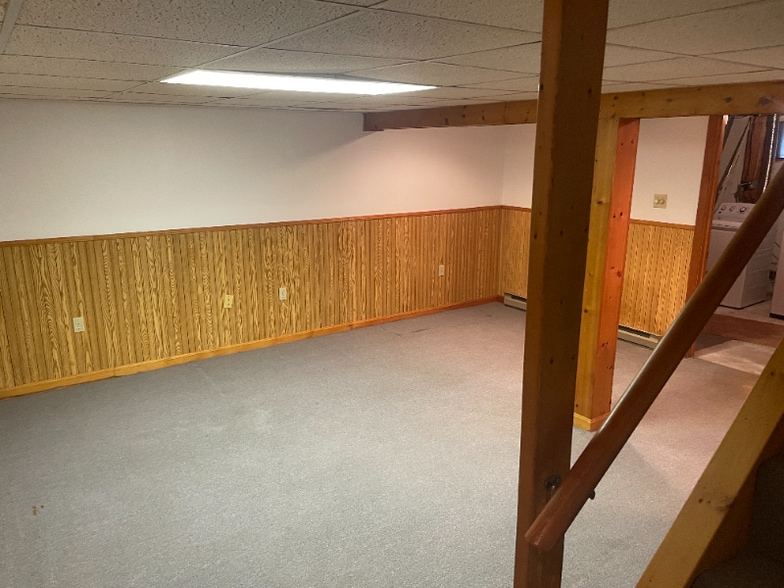 Building Photo - 2 Hobson St