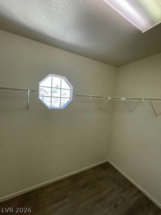 Building Photo - 8829 Cornwall Glen Ave