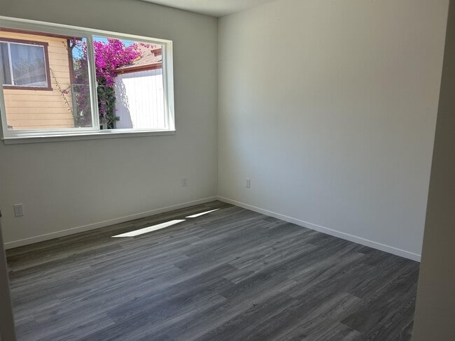 Building Photo - 1316 Laurel St