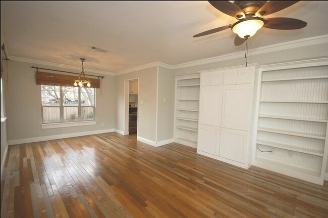 Building Photo - 506 Parks Ave