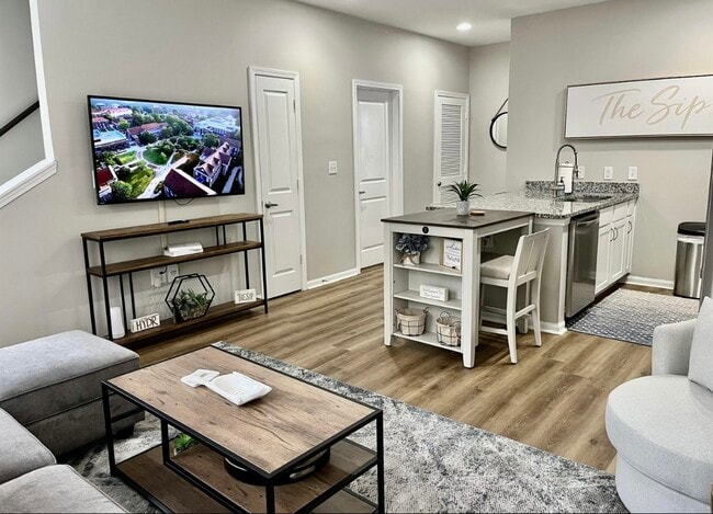 Building Photo - 518 Olive Branch Way