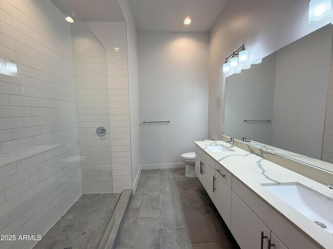 Building Photo - 3131 N Central Ave