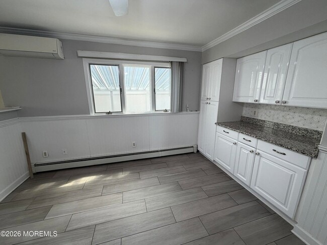 Building Photo - 3104 Sunset Ave