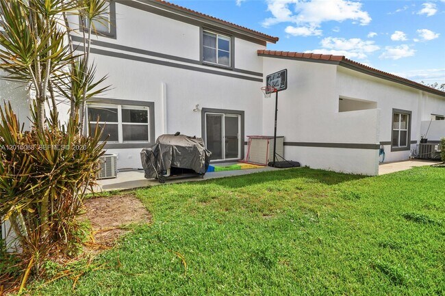 Building Photo - 9872 NW 19th Pl