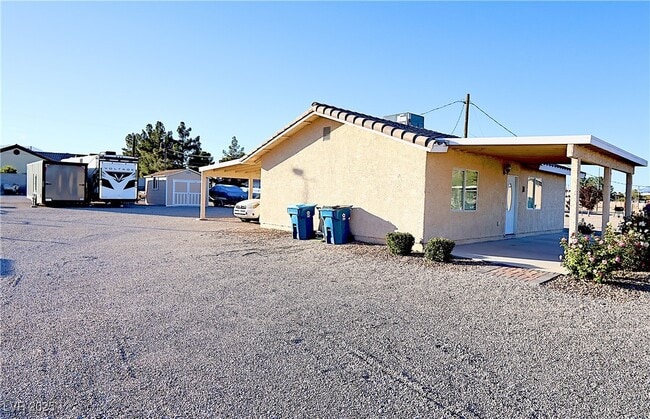 Building Photo - 5081 N Pioneer Way