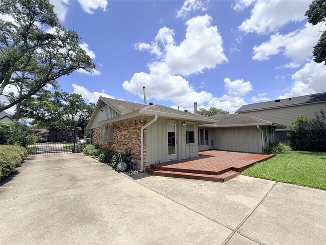 Building Photo - 5019 Yarwell Dr