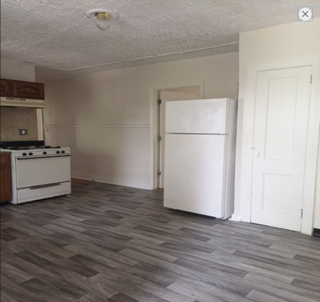 Primary Photo - 1154 NY-32