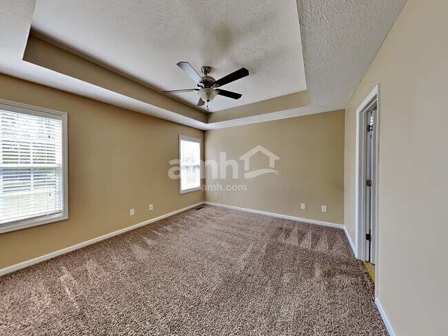 Building Photo - 115 Crenshaw Dr