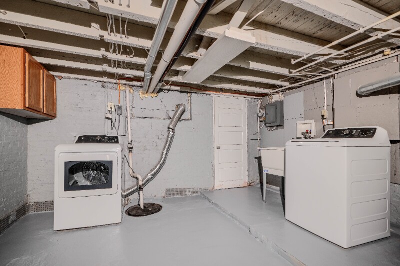 Building Photo - 709 N Linwood Ave