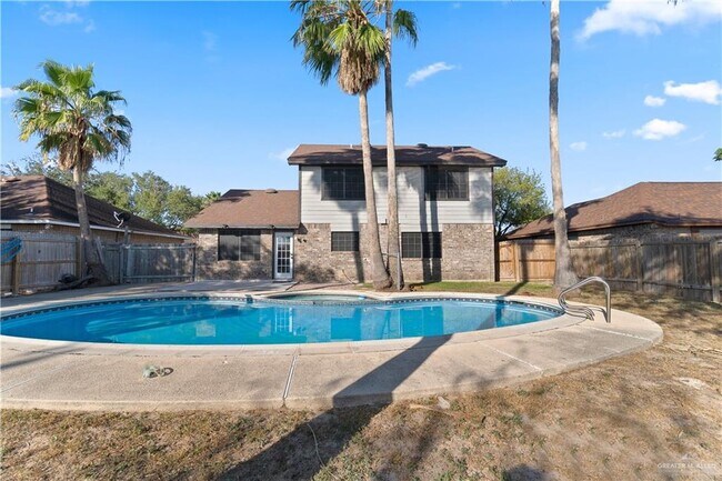 Building Photo - 22 19th St