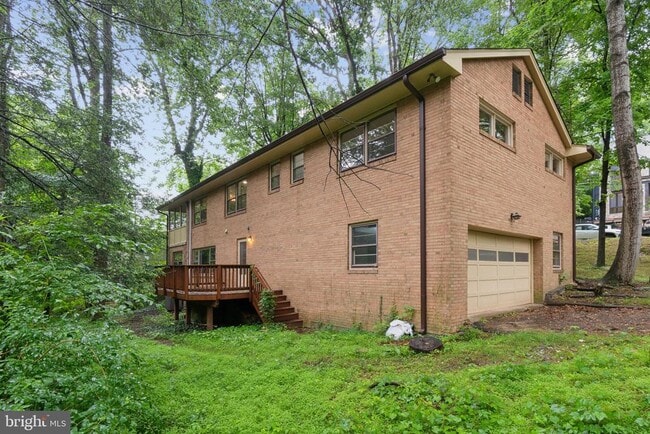 Building Photo - 1440 Woodacre Dr