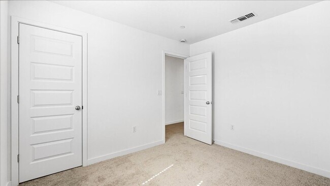 Building Photo - 1045 Lost Creek Ranch Dr