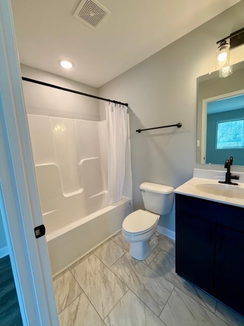 Bonus Room Full Bath - 1373 Palomino Trl