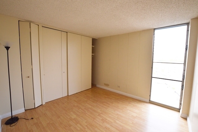 Building Photo - Salt Lake - Pikake Manor 2 bed, 1 bath, 2 parking