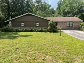 Building Photo - 5913 Montfort Rd S