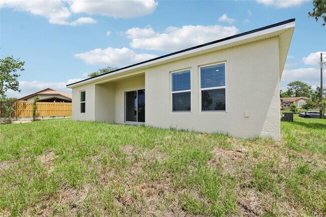 Building Photo - 13112 Siam Dr