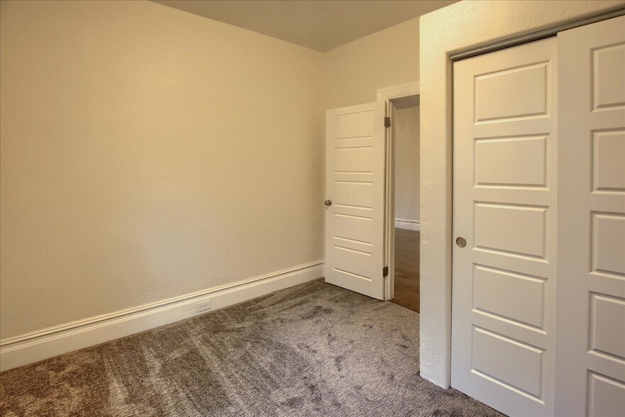 Building Photo - 159 W Paxton Ave