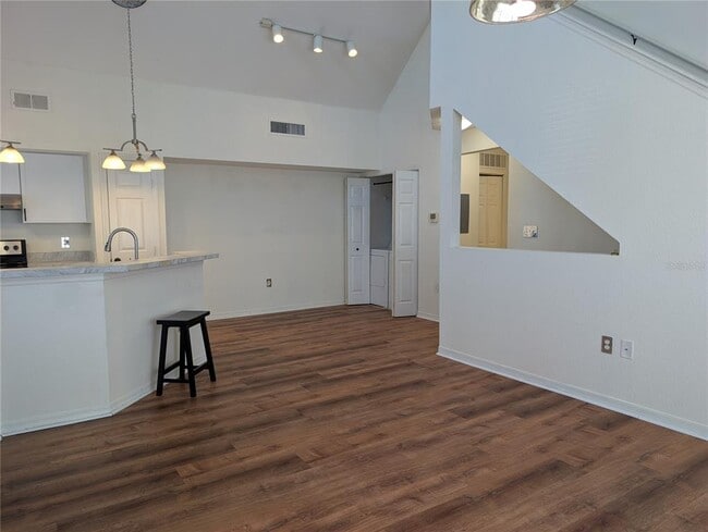 Building Photo - 10536 Windsor Lake Ct