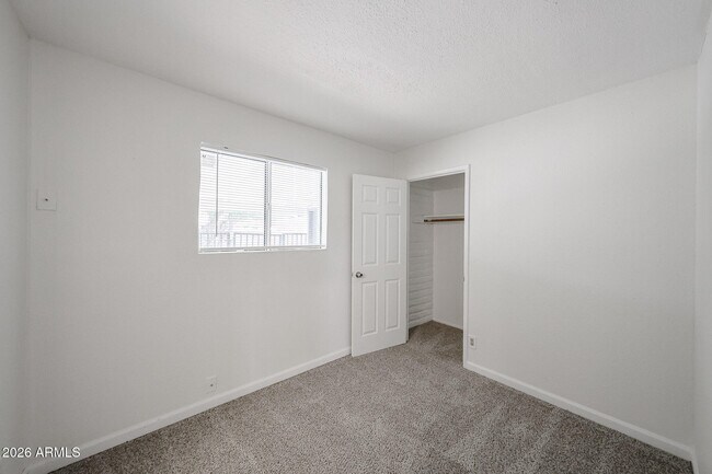 Building Photo - 3119 W Country Gables Dr