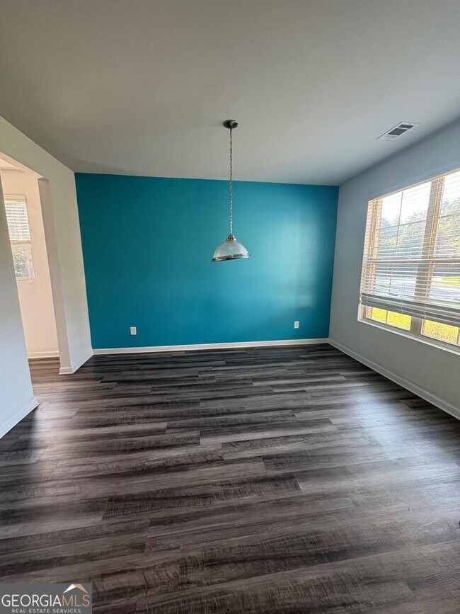 Building Photo - 108 Madison Grace Ave