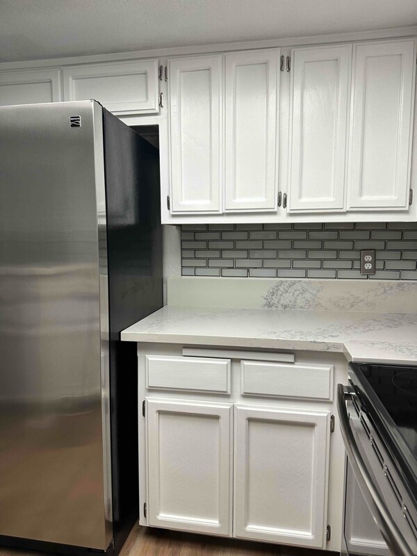 Building Photo - 2600 Brookside Dr