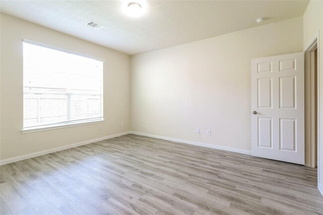 Building Photo - 12407 Dona Lane
