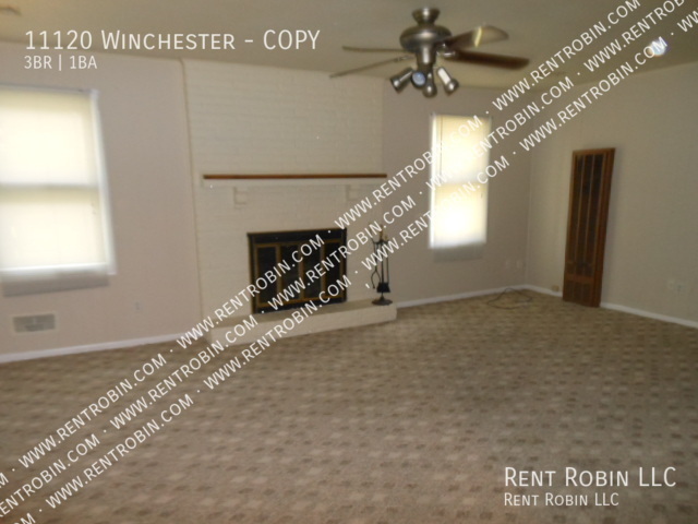 Building Photo - ONE MONTH FREE! LARGE FAMILY ROOM !