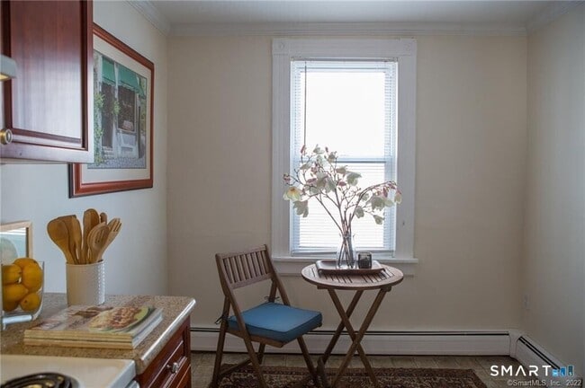 Building Photo - 115 Tunxis Hill Rd