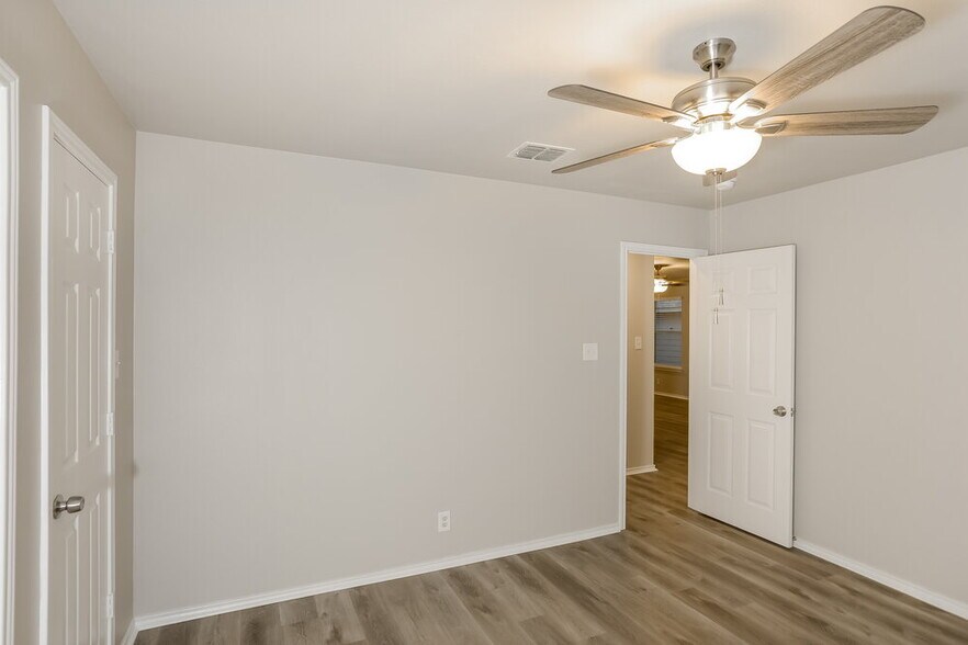 Building Photo - 3326 Willet Way