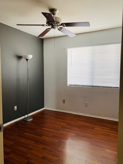 Building Photo - 973 Naples Dr