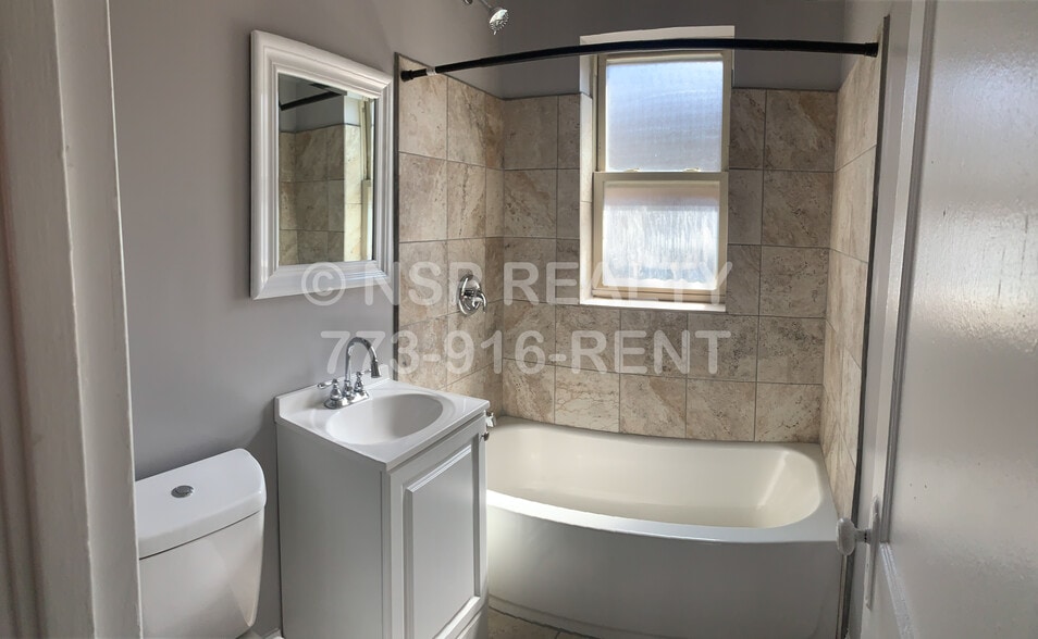 Building Photo - 4027 W Melrose St