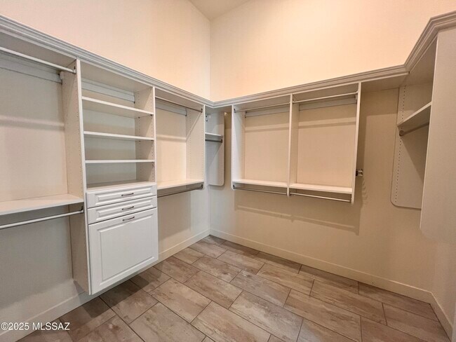 Building Photo - 14205 N Stone View Pl