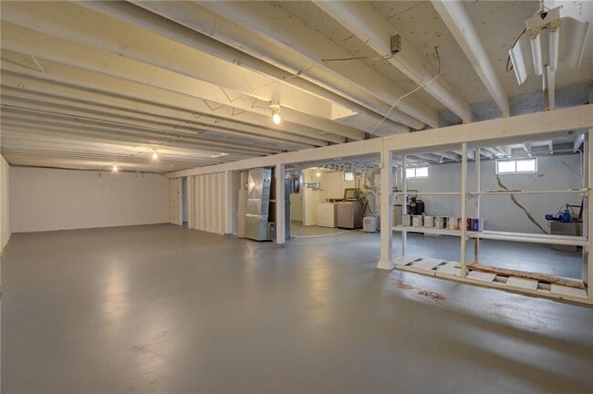 Building Photo - 51 Larry Dr