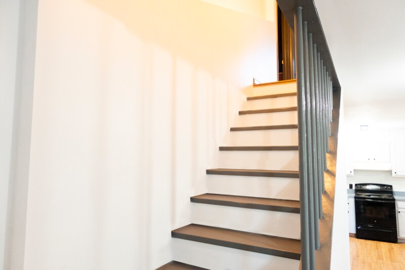 Building Photo - 118 N 3rd St