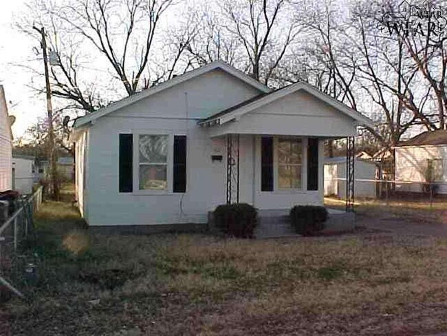 Primary Photo - 502 Rosewood St