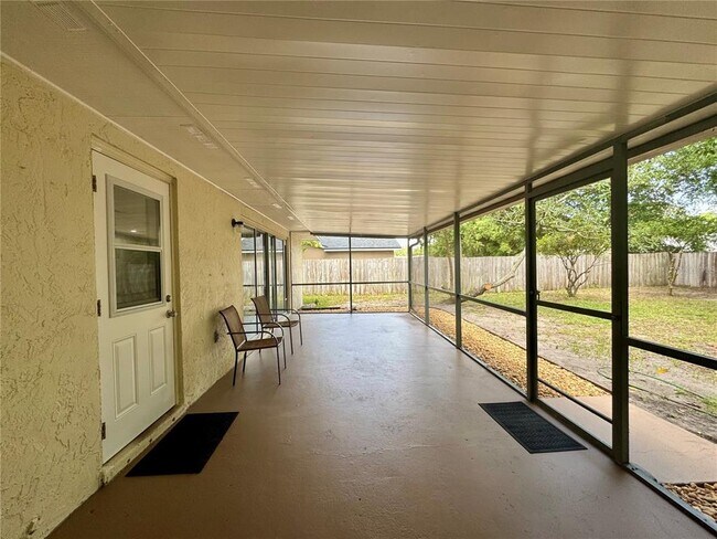 Building Photo - 8515 Sandberry Blvd