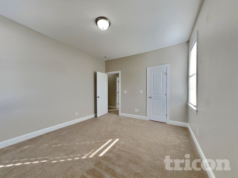 Building Photo - 140 Golden Oats Dr