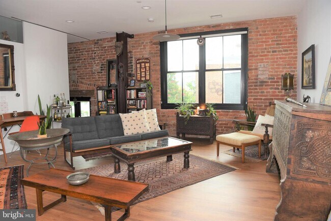 Primary Photo - 57 N St
